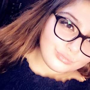 Meet your Posher, Akela